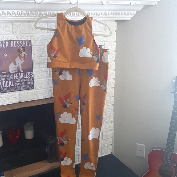 Women's Carly Jean Los Angeles Matching Sport Set Top (S) bottom Leggings (M) - Picture 1 of 16